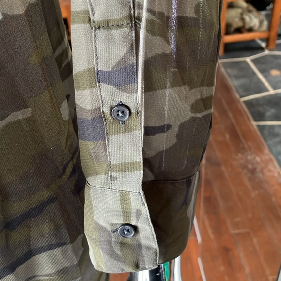 Camo blouse - Picture 4 of 5